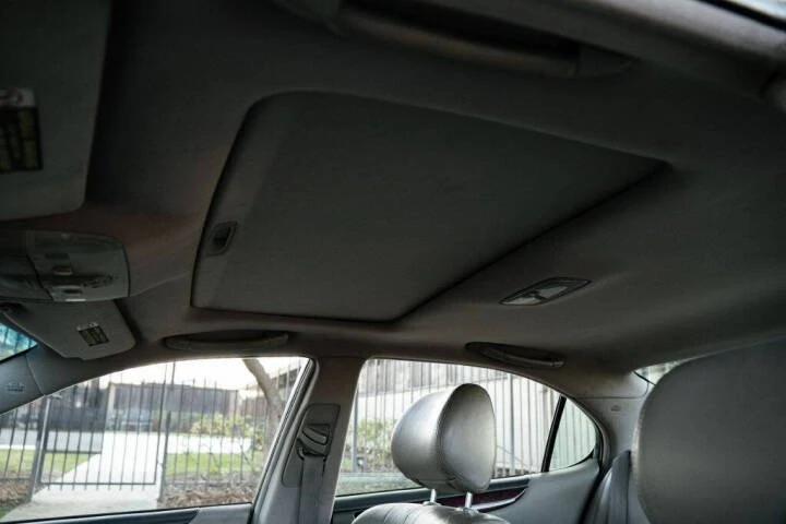 2003 Lexus ES 3rd Gen - Image 16 of 17