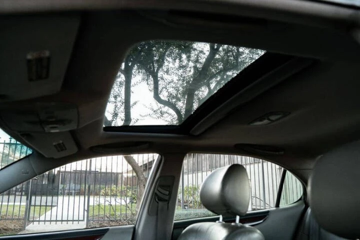 2003 Lexus ES 3rd Gen - Image 17 of 17