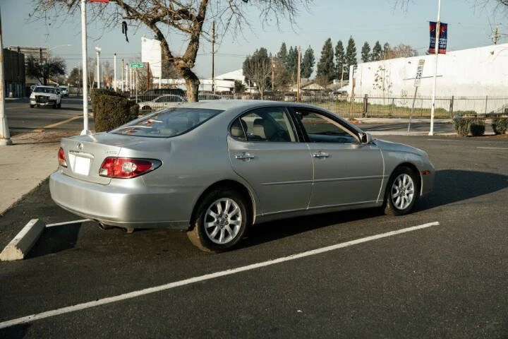 2003 Lexus ES 3rd Gen - Image 6 of 17