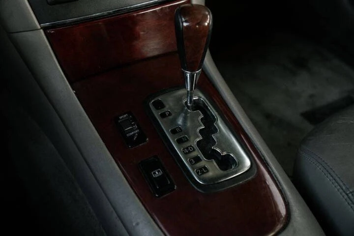 2003 Lexus ES 3rd Gen - Image 15 of 17