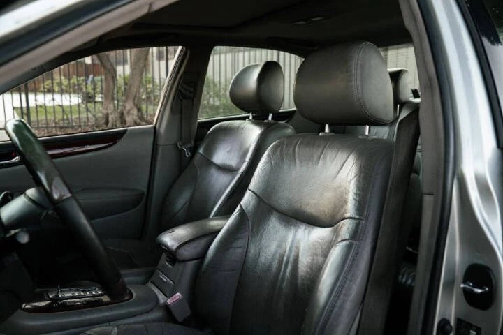 2003 Lexus ES 3rd Gen - Image 10 of 17