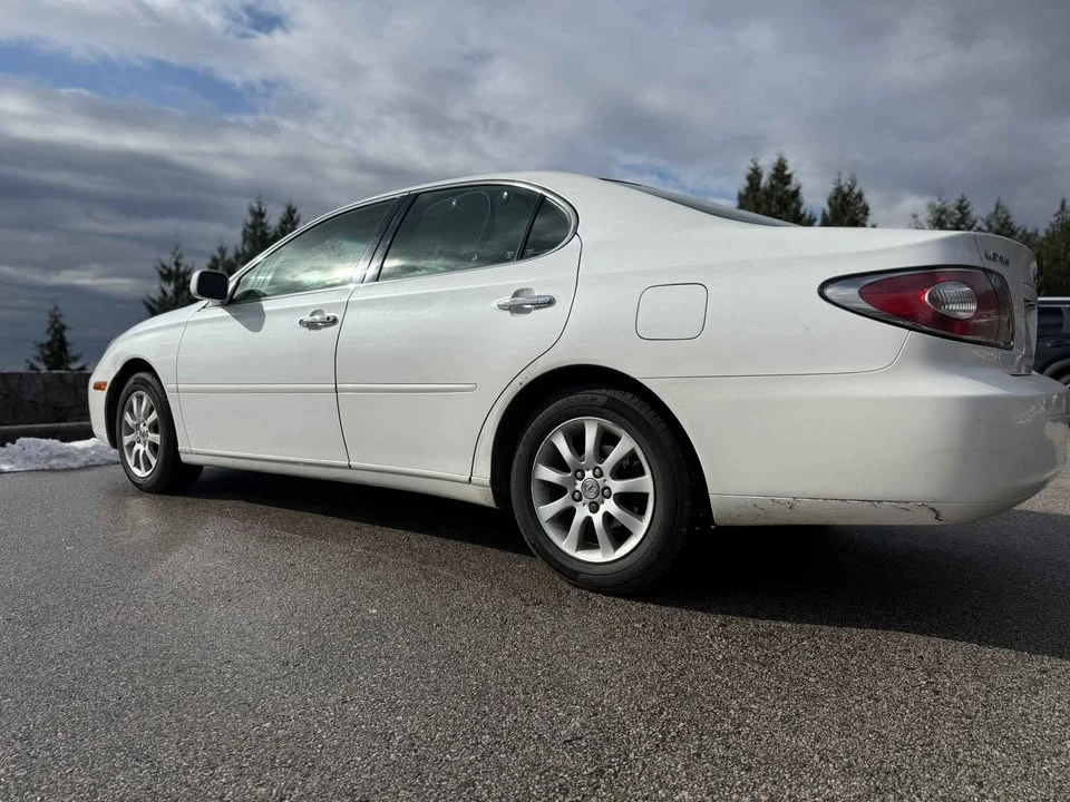 2003 Lexus ES 4th Gen - Image 10 of 16