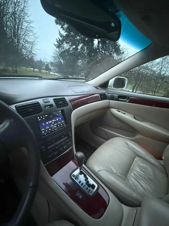 2003 Lexus ES 4th Gen - Image 14 of 16