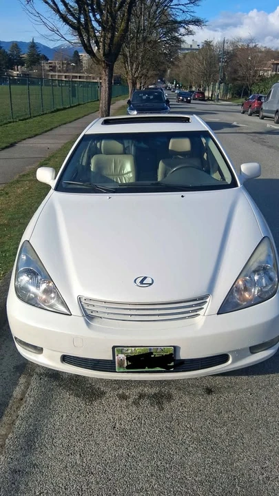 2003 Lexus ES 4th Gen - Image 3 of 16