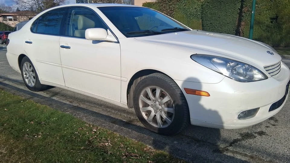2003 Lexus ES 4th Gen - Image 4 of 16