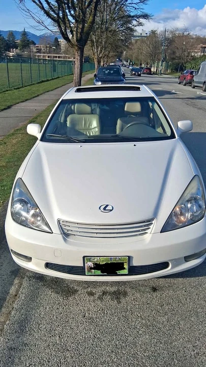 2003 Lexus ES 4th Gen - Image 2 of 16