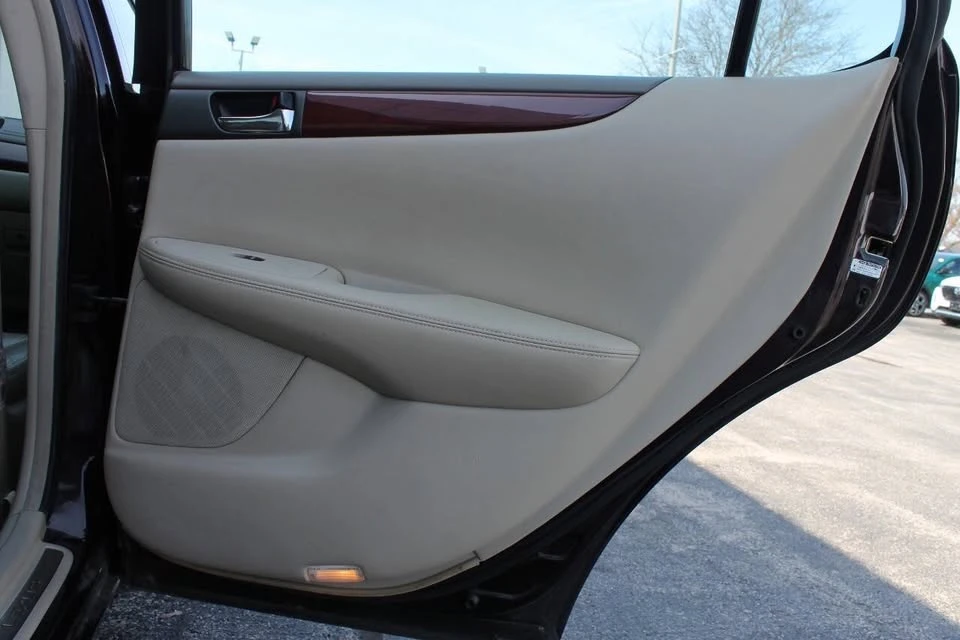 2003 Lexus ES 4th Gen - Image 18 of 20