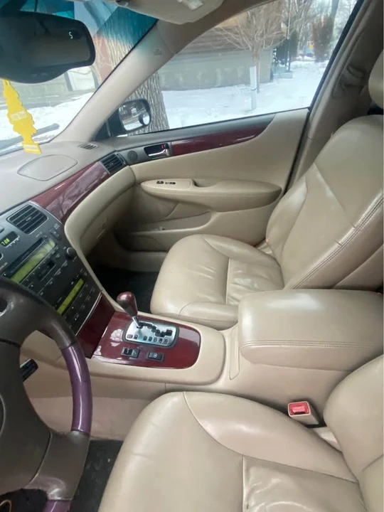 2003 Lexus ES 4th Gen - Image 4 of 5