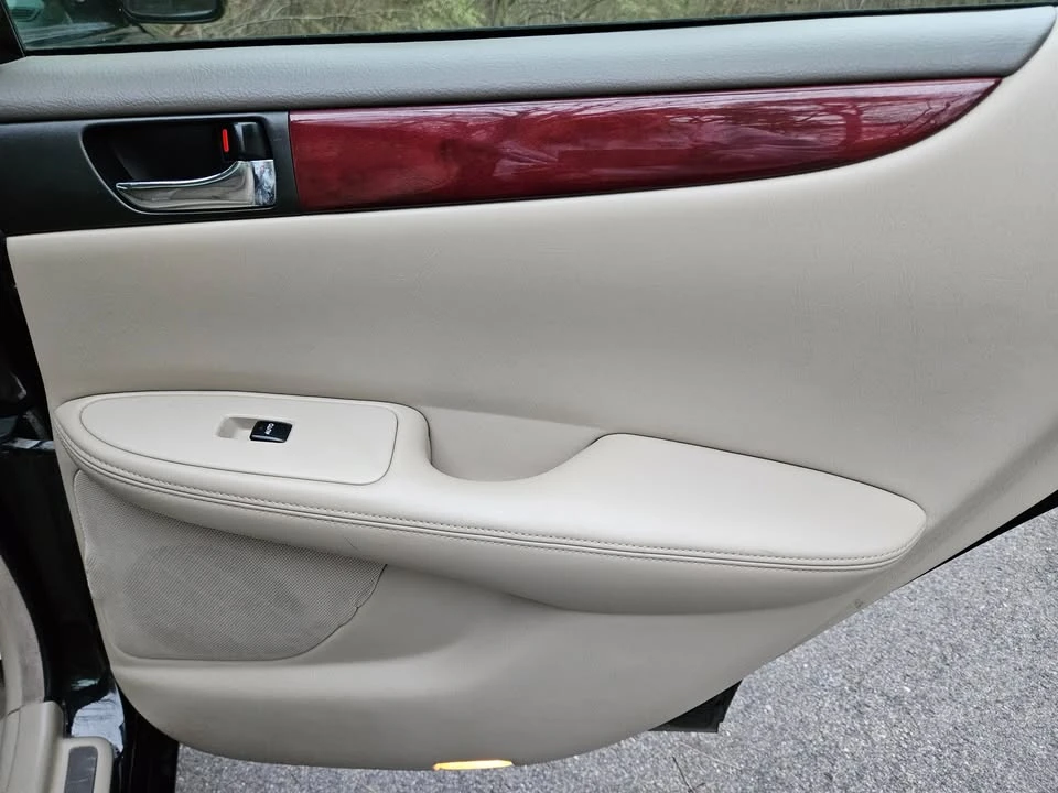 2003 Lexus ES 4th Gen - Image 9 of 9