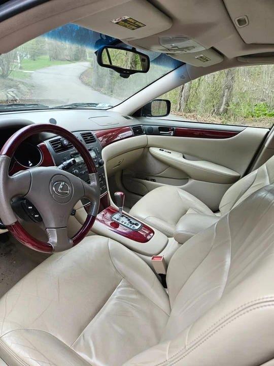 2003 Lexus ES 4th Gen - Image 4 of 9