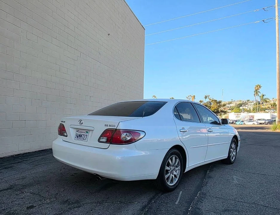 2003 Lexus ES 4th Gen - Image 7 of 20