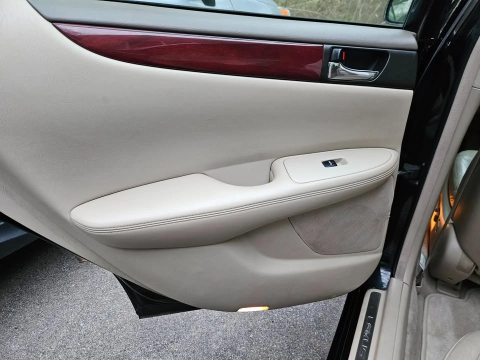 2003 Lexus ES 4th Gen - Image 8 of 9