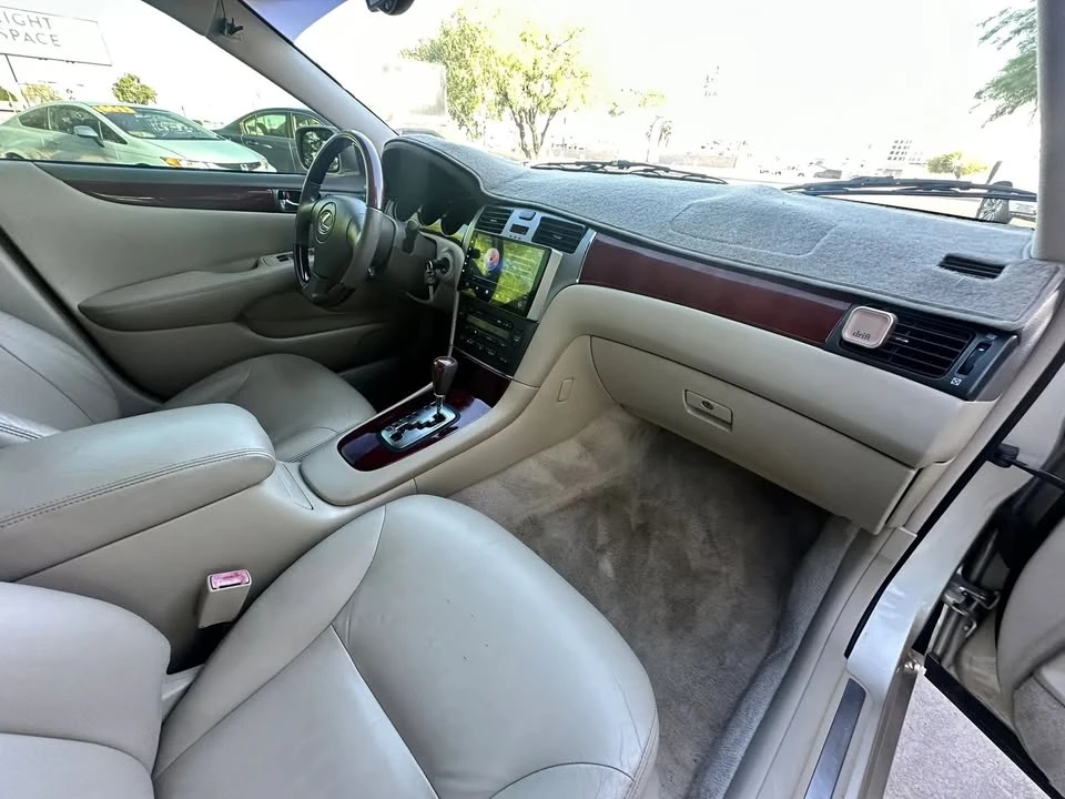 2003 Lexus ES 4th Gen - Image 15 of 20
