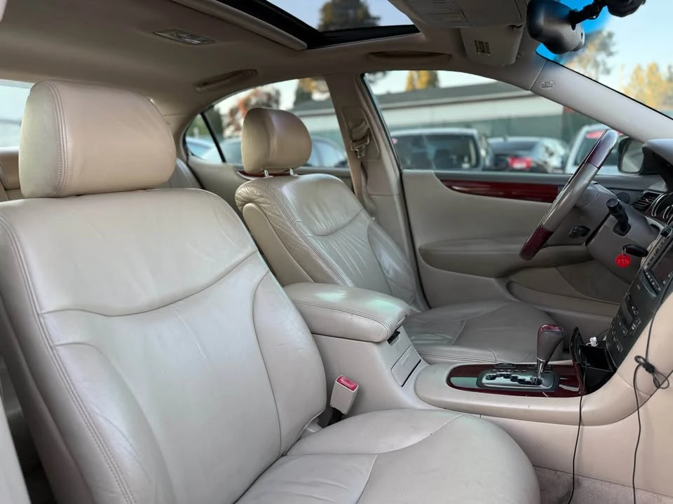2003 Lexus ES 4th Gen - Image 15 of 18