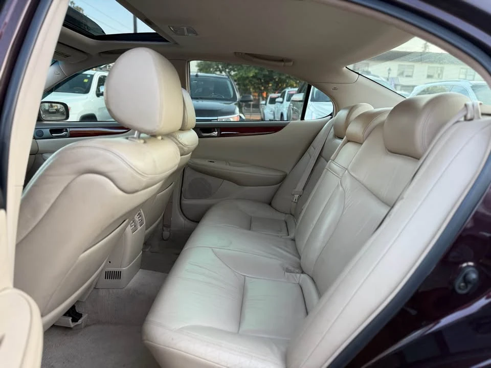 2003 Lexus ES 4th Gen - Image 11 of 18