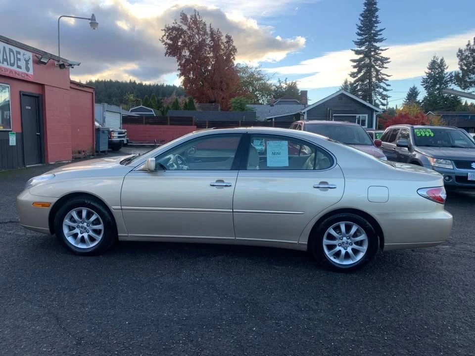 2003 Lexus ES 3rd Gen - Image 2 of 12