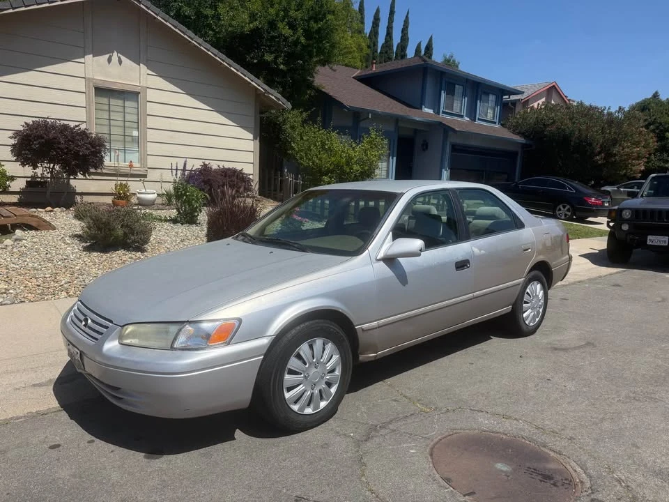 2003 Lexus ES 4th Gen - Image 11 of 12