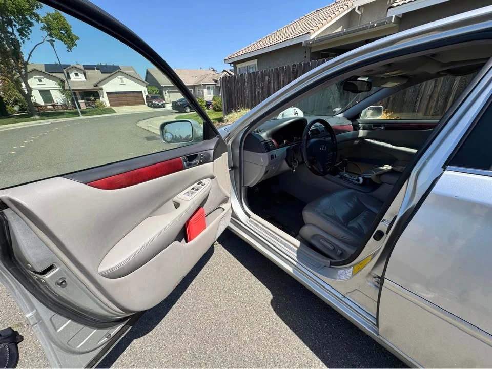 2003 Lexus ES 4th Gen - Image 5 of 12