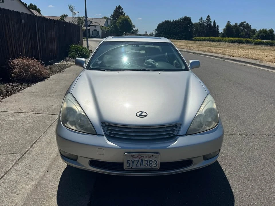 2003 Lexus ES 4th Gen - Image 3 of 12