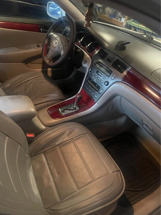 2003 Lexus ES 3rd Gen - Image 5 of 9
