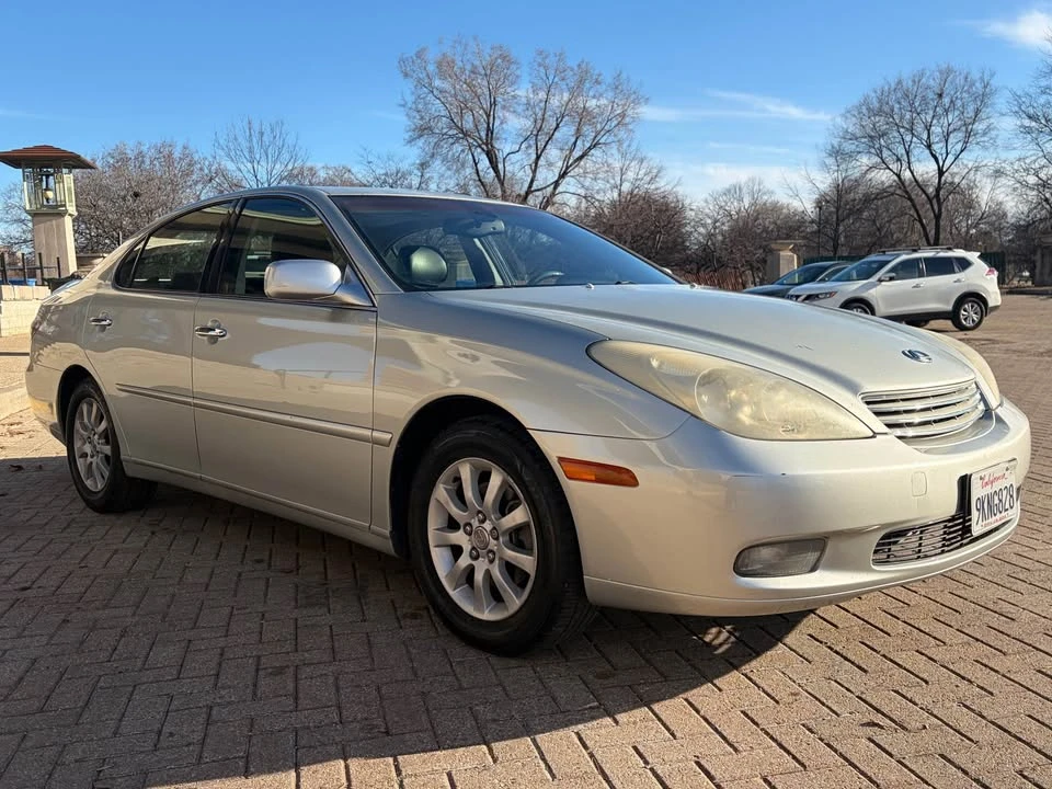 2003 Lexus ES 4th Gen - Image 14 of 18