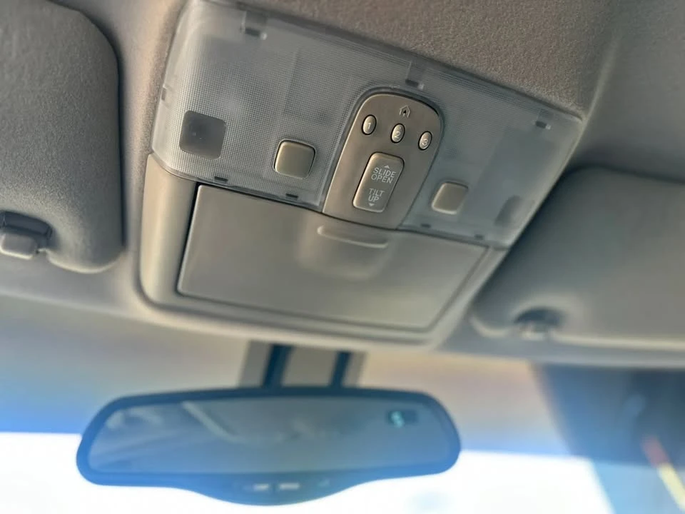 2003 Lexus ES 4th Gen - Image 16 of 18