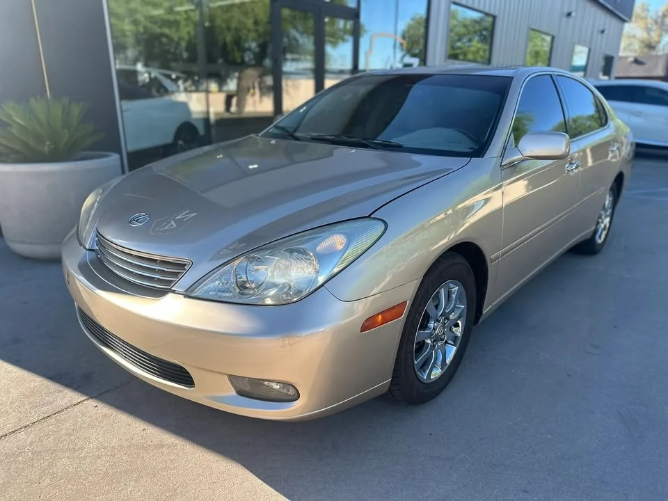 2003 Lexus ES 4th Gen - Image 2 of 20