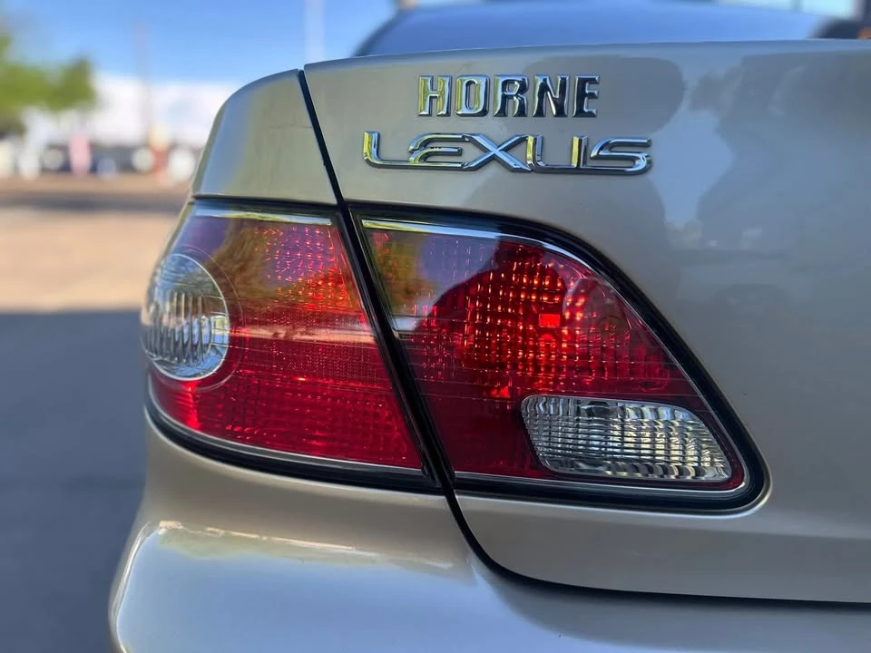 2003 Lexus ES 4th Gen - Image 10 of 20