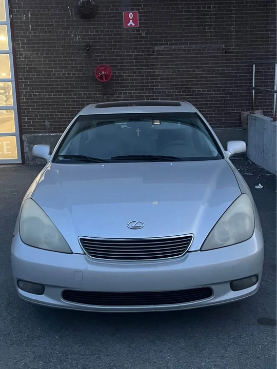2003 Lexus ES 4th Gen - Image 8 of 13