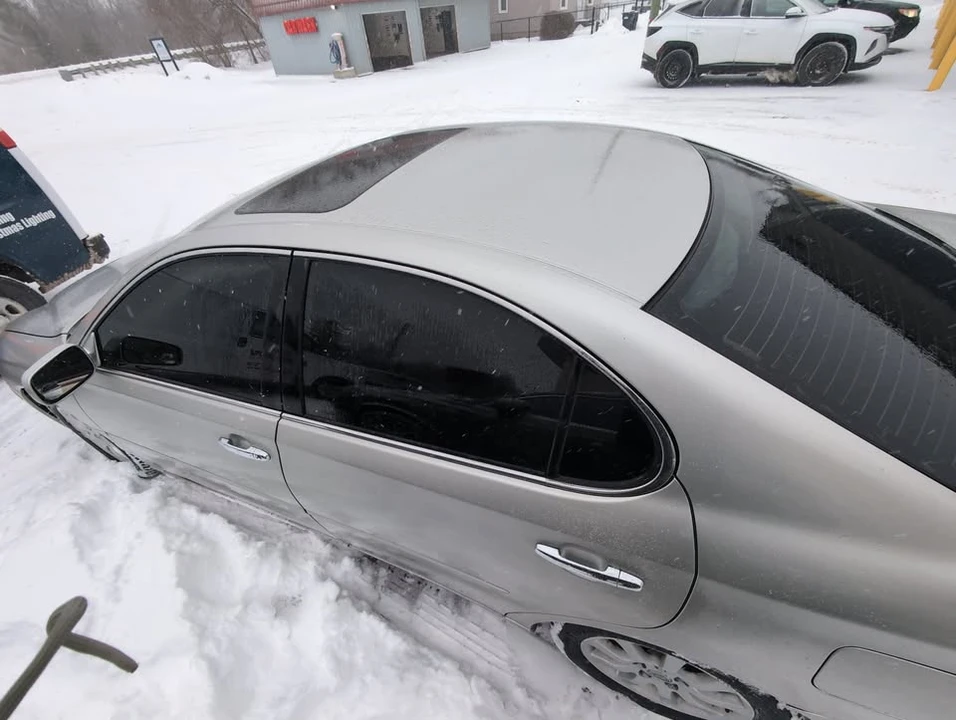 2003 Lexus ES 3rd Gen - Image 5 of 11