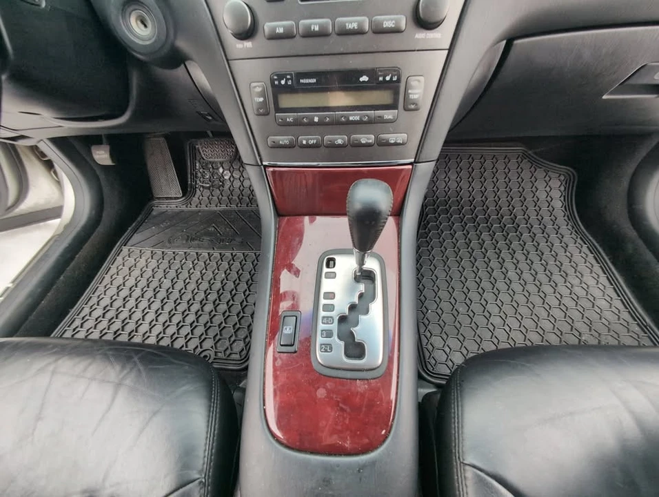 2003 Lexus ES 3rd Gen - Image 11 of 11