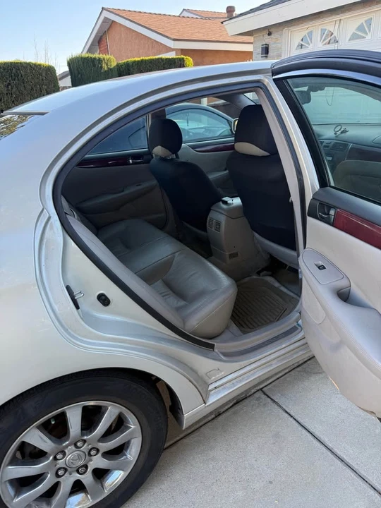 2003 Lexus ES 4th Gen - Image 5 of 6