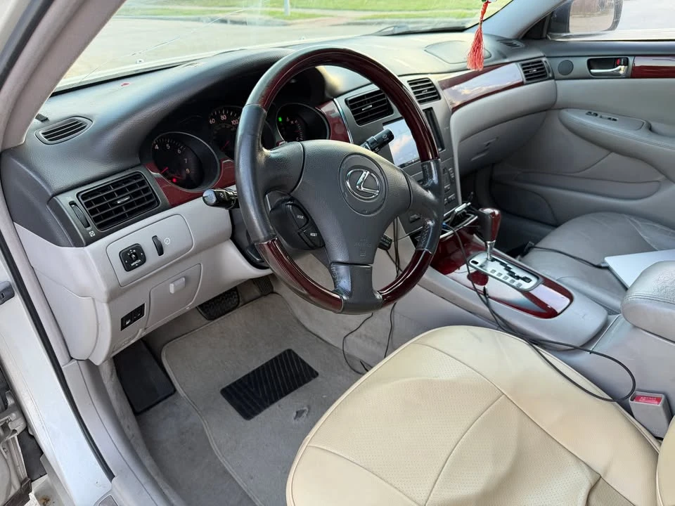 2003 Lexus ES 4th Gen - Image 10 of 18