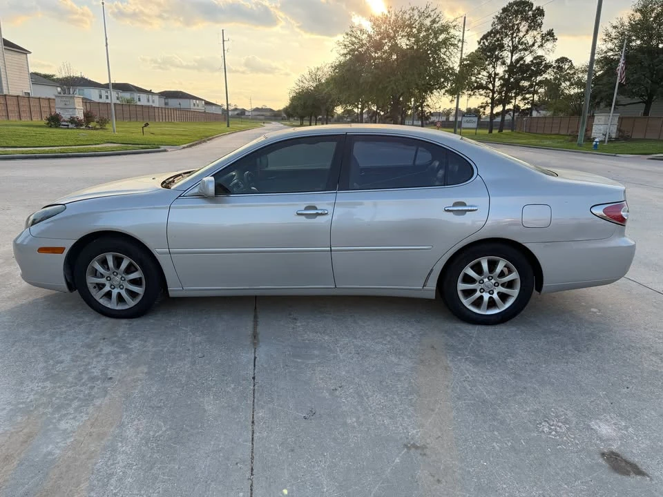 2003 Lexus ES 4th Gen - Image 5 of 18