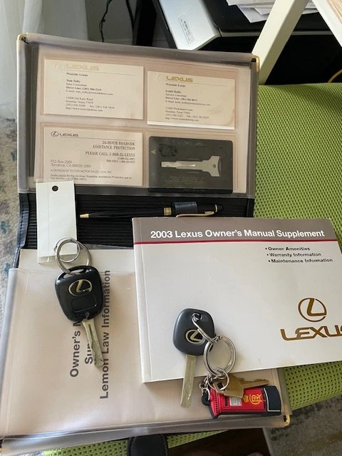 2003 Lexus ES 4th Gen - Image 2 of 16