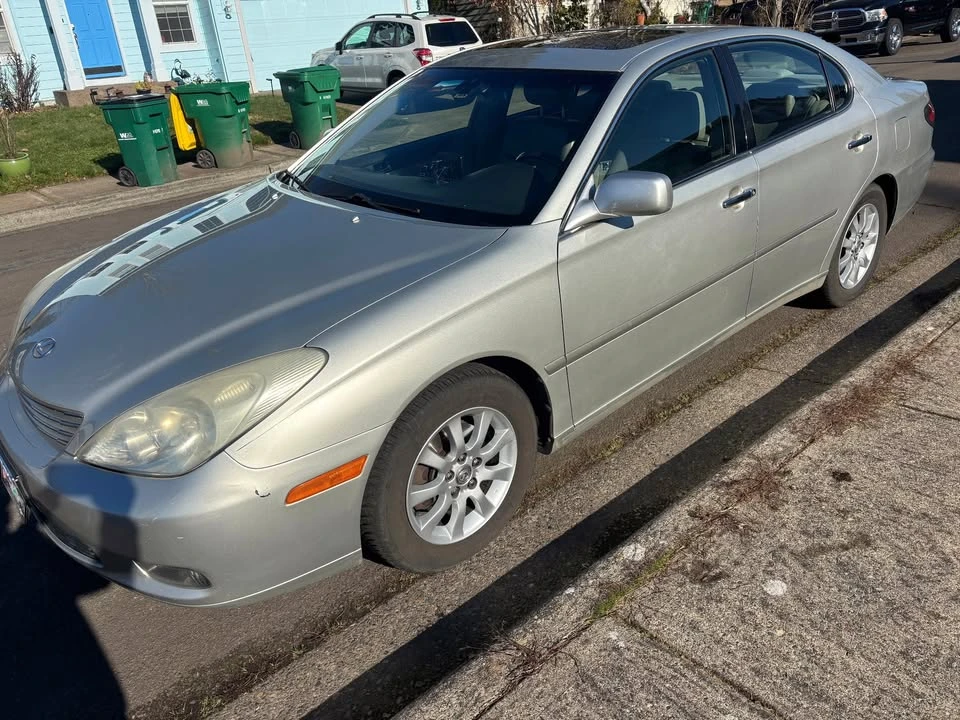 2003 Lexus ES 4th Gen - Image 5 of 12