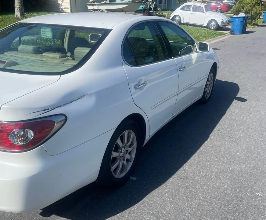 2003 Lexus ES 4th Gen - Image 2 of 10