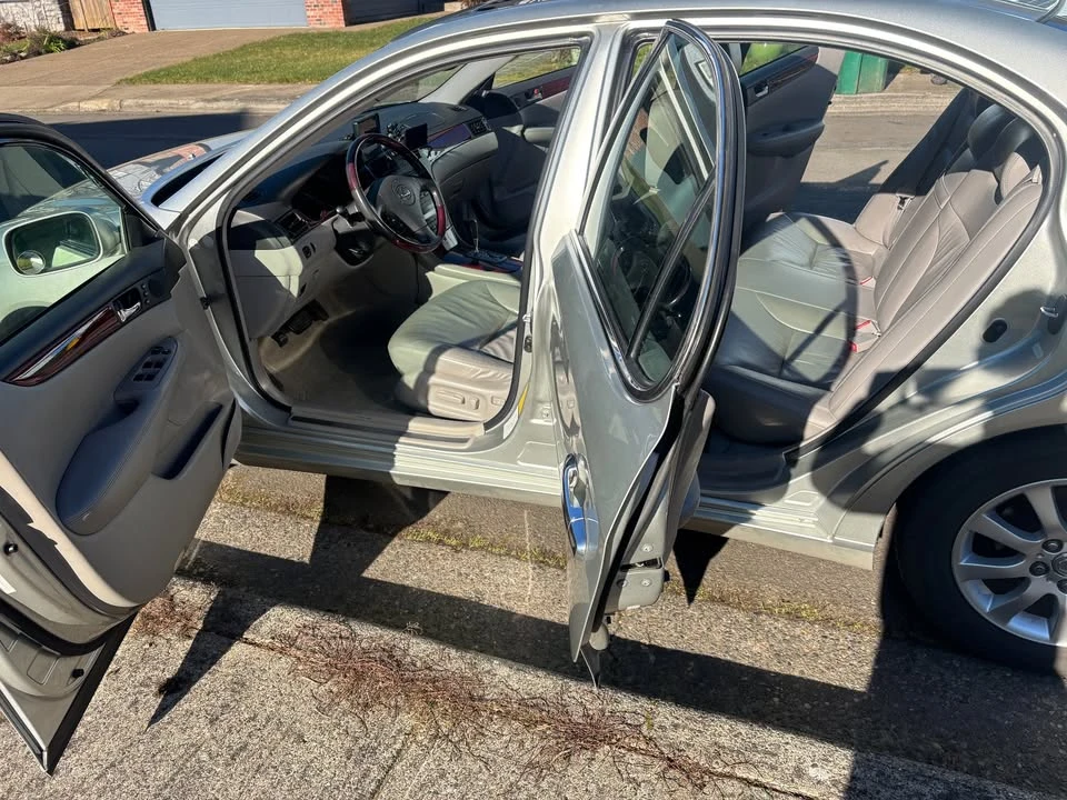 2003 Lexus ES 4th Gen - Image 7 of 12