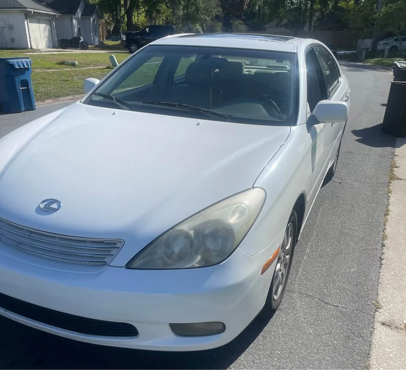 2003 Lexus ES 4th Gen - Image 4 of 10