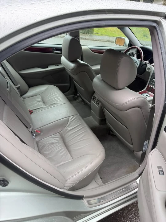 2003 Lexus ES 4th Gen - Image 7 of 15
