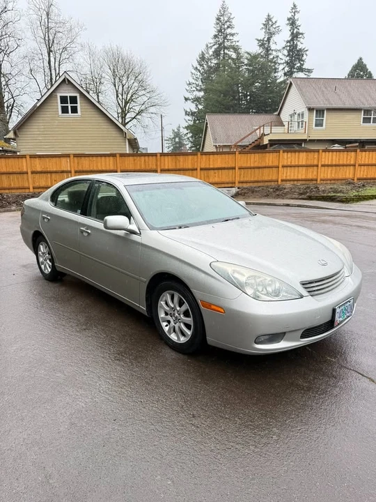 2003 Lexus ES 4th Gen - Image 2 of 15