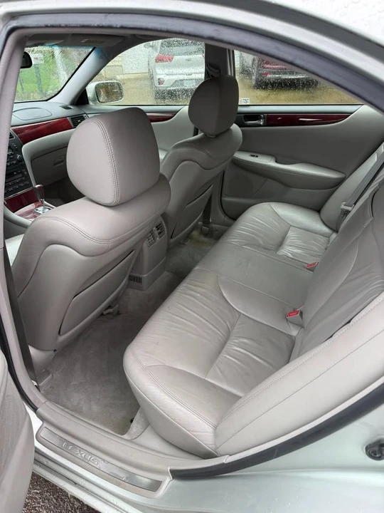 2003 Lexus ES 4th Gen - Image 6 of 15
