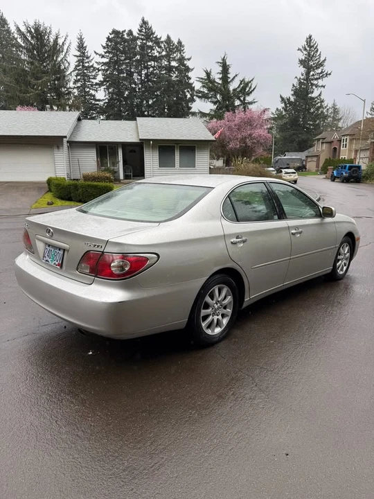 2003 Lexus ES 4th Gen - Image 3 of 15