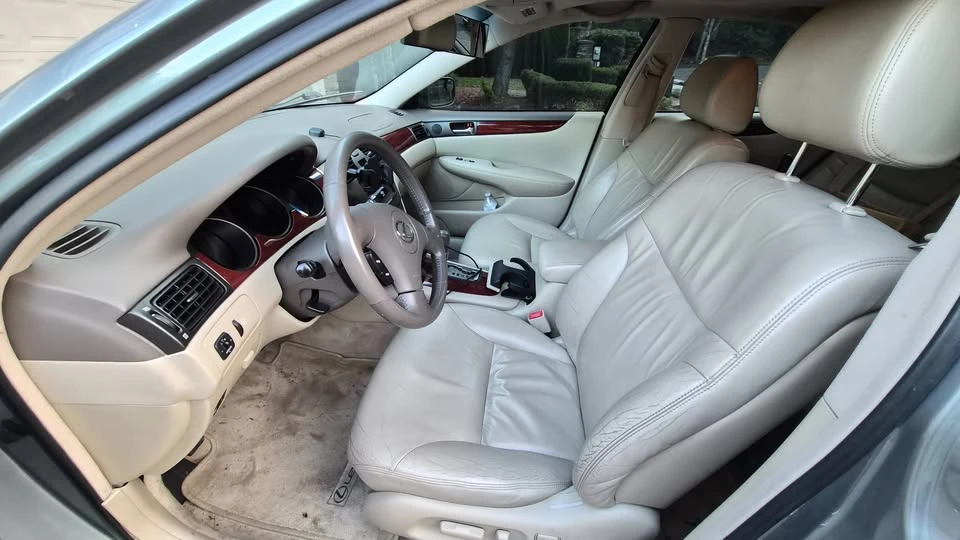 2003 Lexus ES 3rd Gen - Image 6 of 6