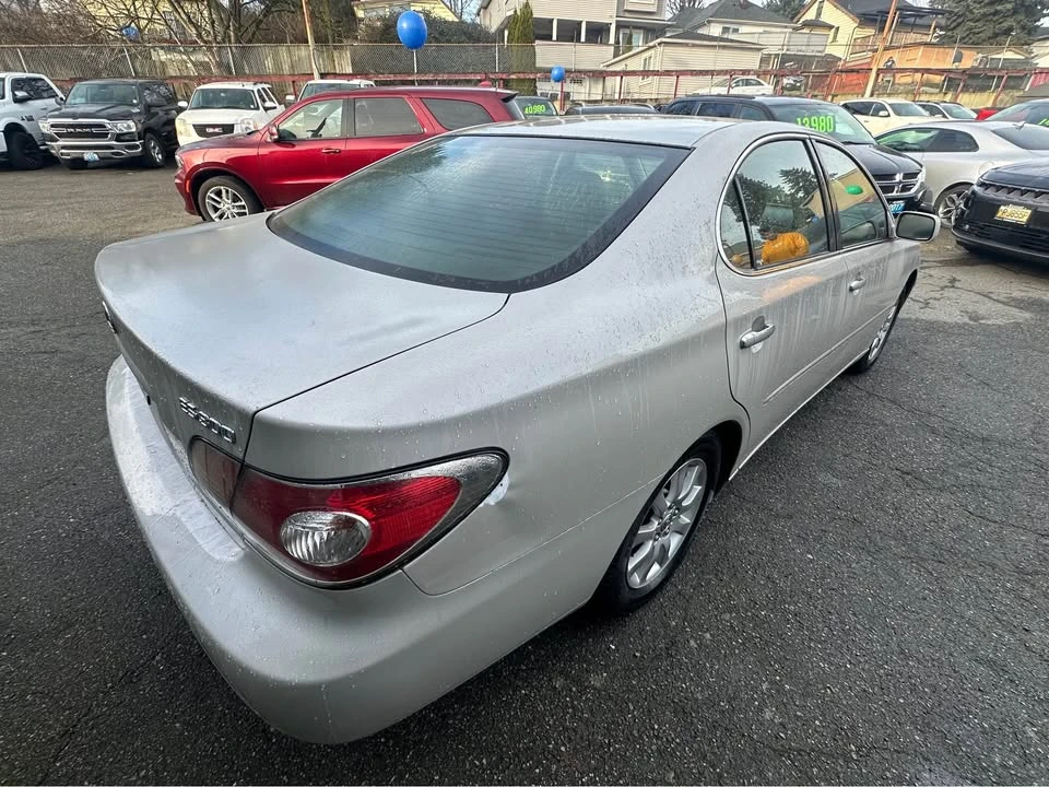 2003 Lexus ES 4th Gen - Image 5 of 13