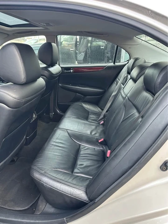2003 Lexus ES 4th Gen - Image 9 of 13