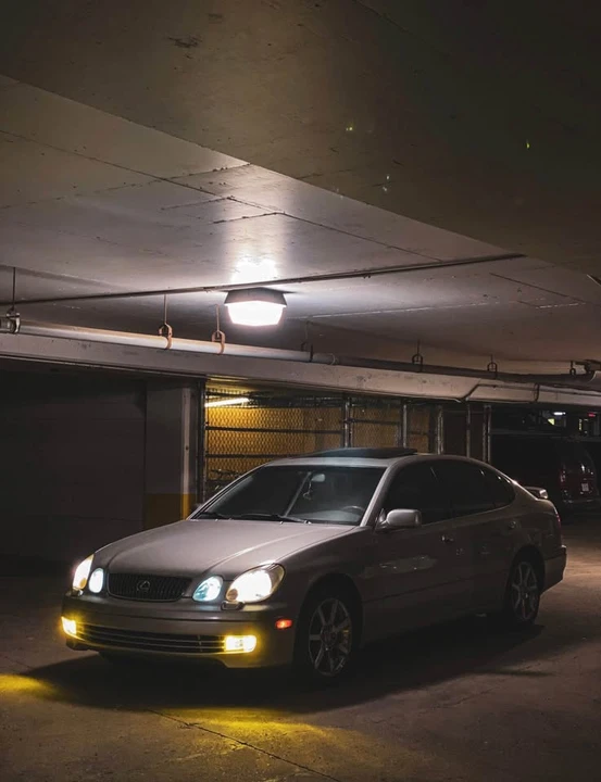 2003 Lexus GS 2nd Gen - Image 2 of 9