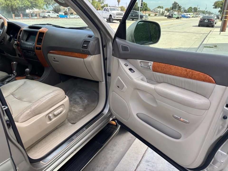 2003 Lexus GX 1st Gen - Image 17 of 19