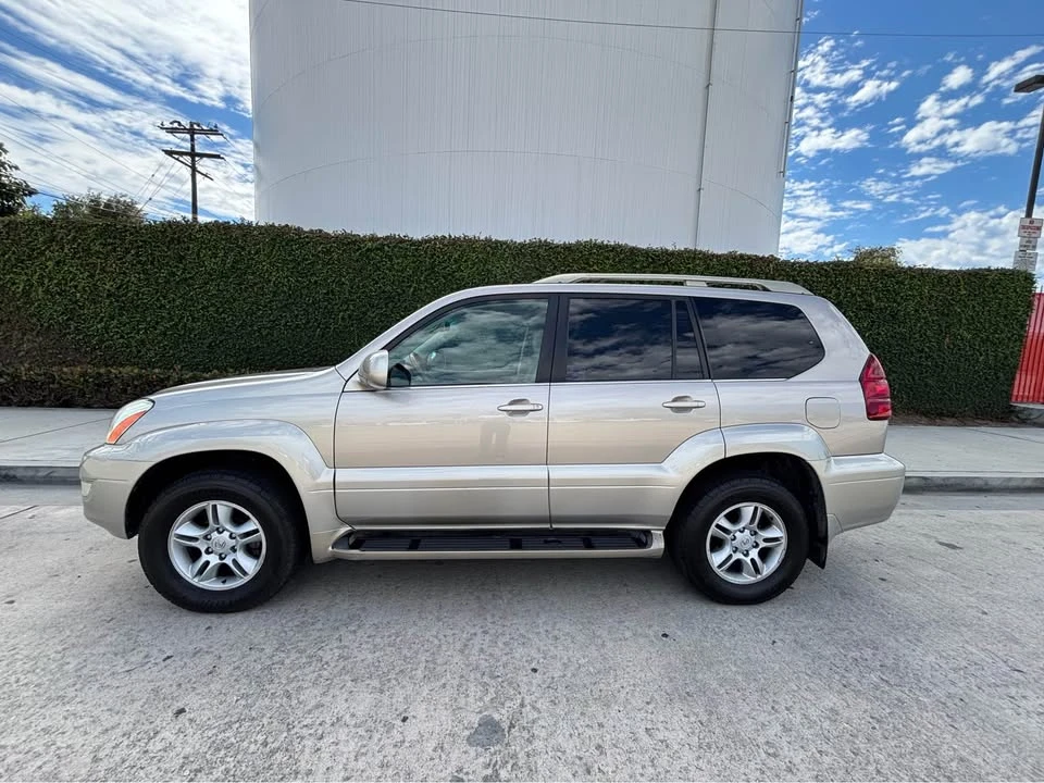 2003 Lexus GX 1st Gen - Image 8 of 19