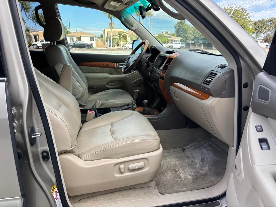 2003 Lexus GX 1st Gen - Image 16 of 19